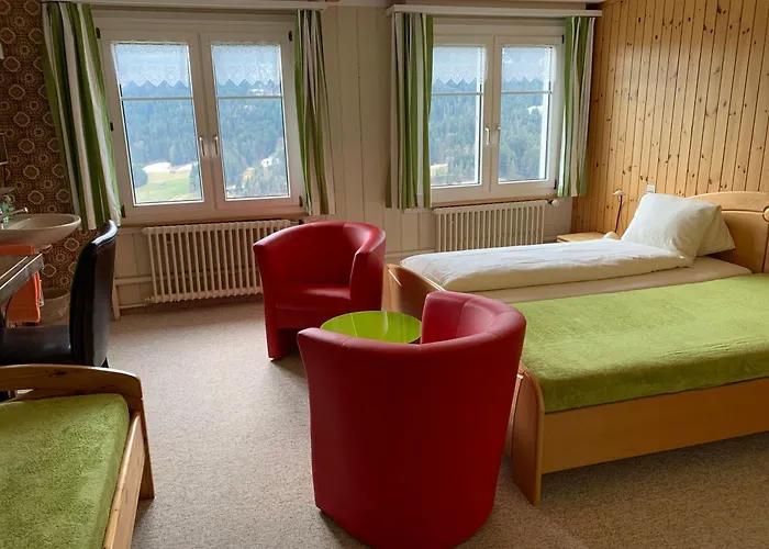 Zimmer & Z\'Morgae Schoenenboden